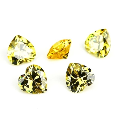 الألوان CZ Moissanite الماس القلب قطع 3x3mm 4x4mm Zirconia مكعب صناعي