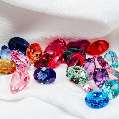 ملونة 6 * 8 ملم بيضاوي قطع مختبر نمت الماس 22 متعددة الألوان 1.5ct الزعفري ياقوت الزمرد حجر كريم فضفاض