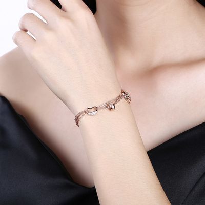 روز الذهب والفضة والمجوهرات أساور